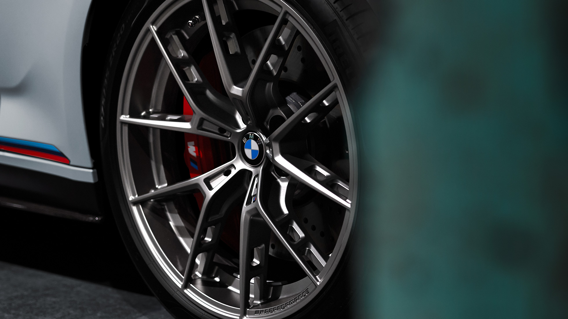 20" M Performance kované kolo Y-spoke 863 M v matném provedení Ferric Grey detailní pohled Díly BMW M Performance Parts 20" M Performance kované kolo Y-spoke 863 M v matném provedení Ferric Grey detailní pohled