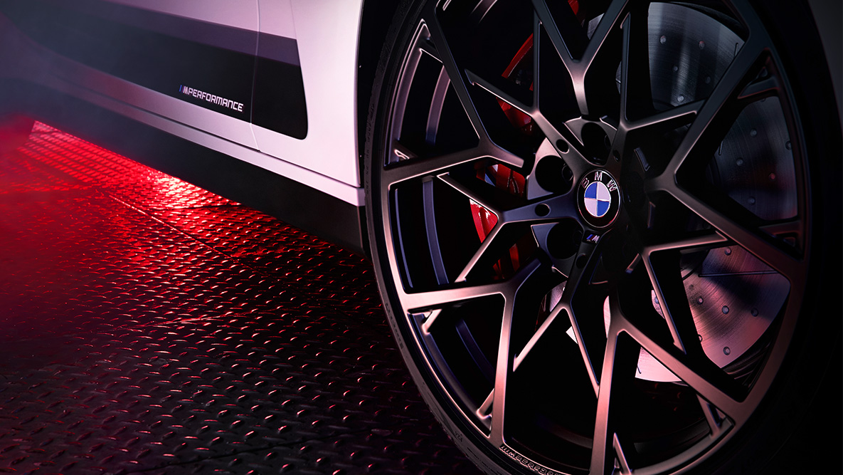 20" M Performance kované kolo z lehké slitiny Y-spoke 795 M Jet Black matné BMW řady 4 Coupé G22 20" M Performance kované kolo z lehké slitiny Y-spoke 795 M Jet Black matné BMW řady 4 Coupé G22 detailní pohled