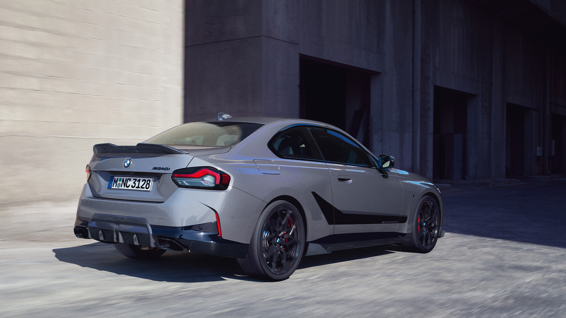 BMW řady 2 Coupé G42 tříčtvrteční pohled zezadu Díly BMW M Performance Parts BMW řady 2 Coupé G42 tříčtvrteční pohled zezadu