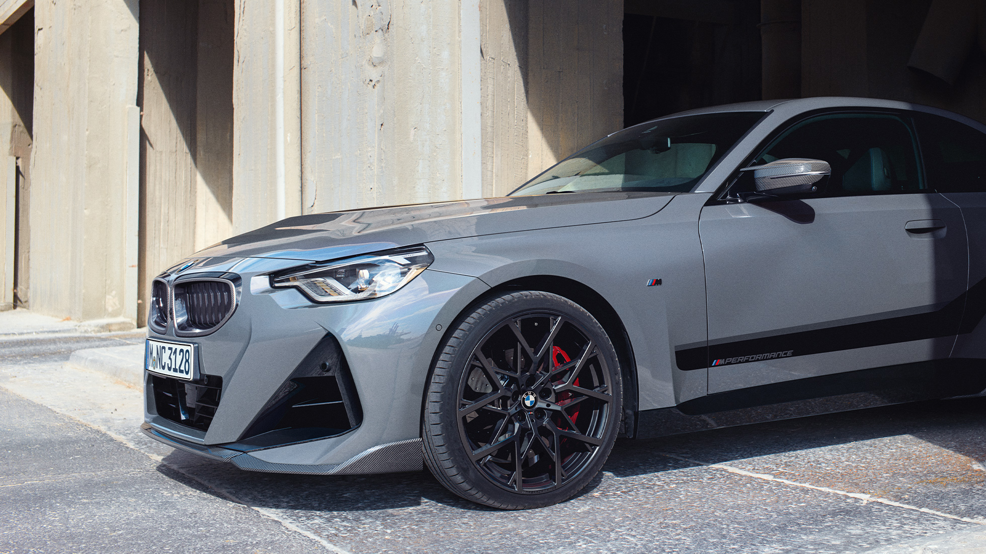 BMW řady 2 Coupé G42 detailní tříčtvrteční pohled z boku Díly BMW M Performance Parts BMW řady 2 Coupé G42 detailní tříčtvrteční pohled z boku