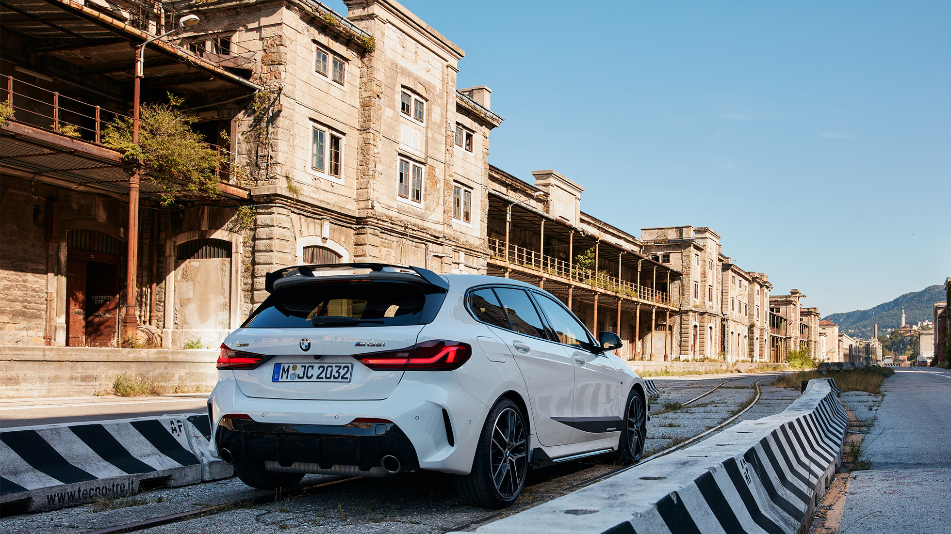 BMW M135i xDrive BMW M Performance Design 01 BMW řady 1 BMW M135i xDrive BMW M Performance Design 01