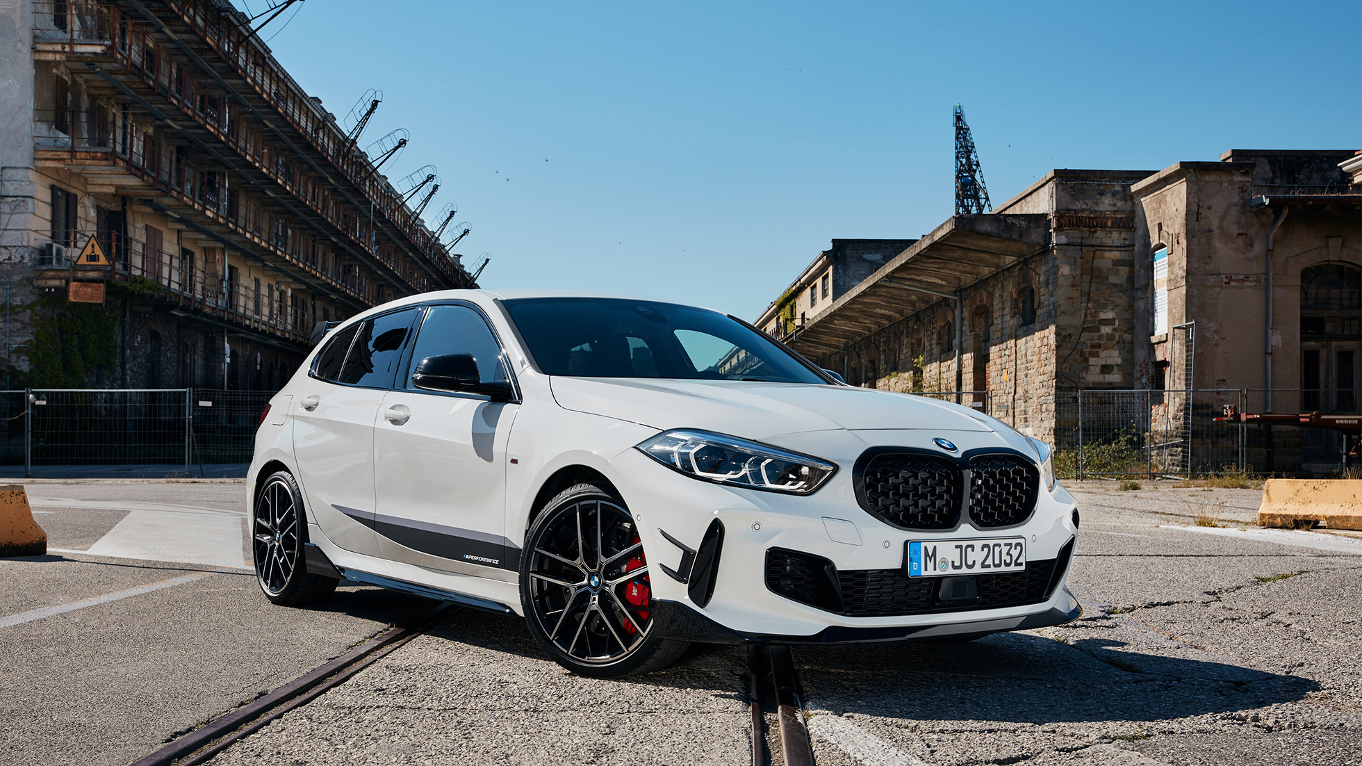 BMW M135i xDrive M Performance Design 02 BMW řady 1 BMW M135i xDrive M Performance Design 02