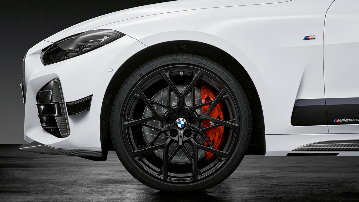 20" M Performance kované kolo z lehké slitiny Y-spoke 795 M Jet Black matné BMW řady 4 Coupé G22 20" M Performance kované kolo z lehké slitiny Y-spoke 795 M Jet Black matné BMW řady 4 Coupé G22 detailní pohled