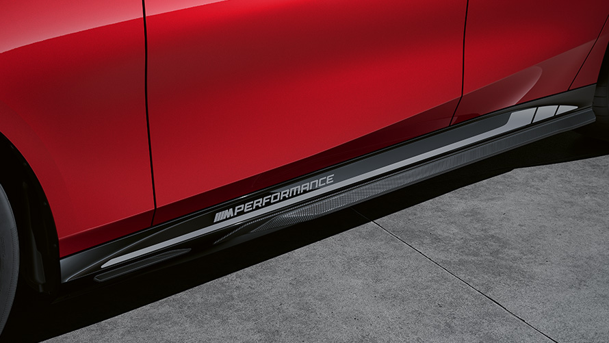 BMW M Performance Parts 2023 BMW i5 G60 M Performance rozšíření prahů, karbonové, levé