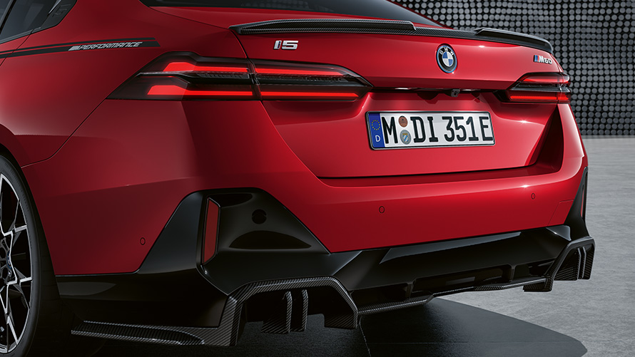 BMW M Performance Parts 2023 BMW i5 G60 M Performance zadní difuzor, aramidový