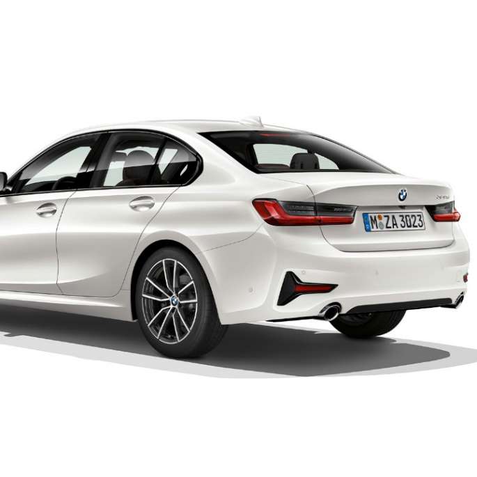 BMW řady 3 Sedan, zadní část Modelu Sport Line Zadní tříčtvrteční pohled na BMW řady 3 Sedan v provedení Model Sport Line.